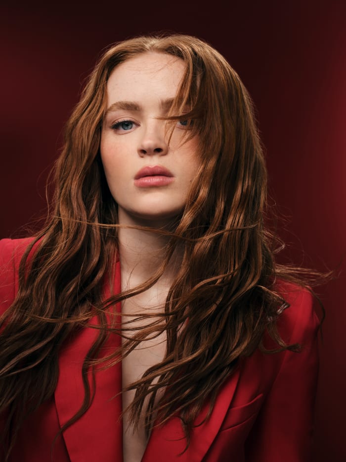 Must Read: Stray Kids' Hyunjin Named Versace Ambassador, Sadie Sink