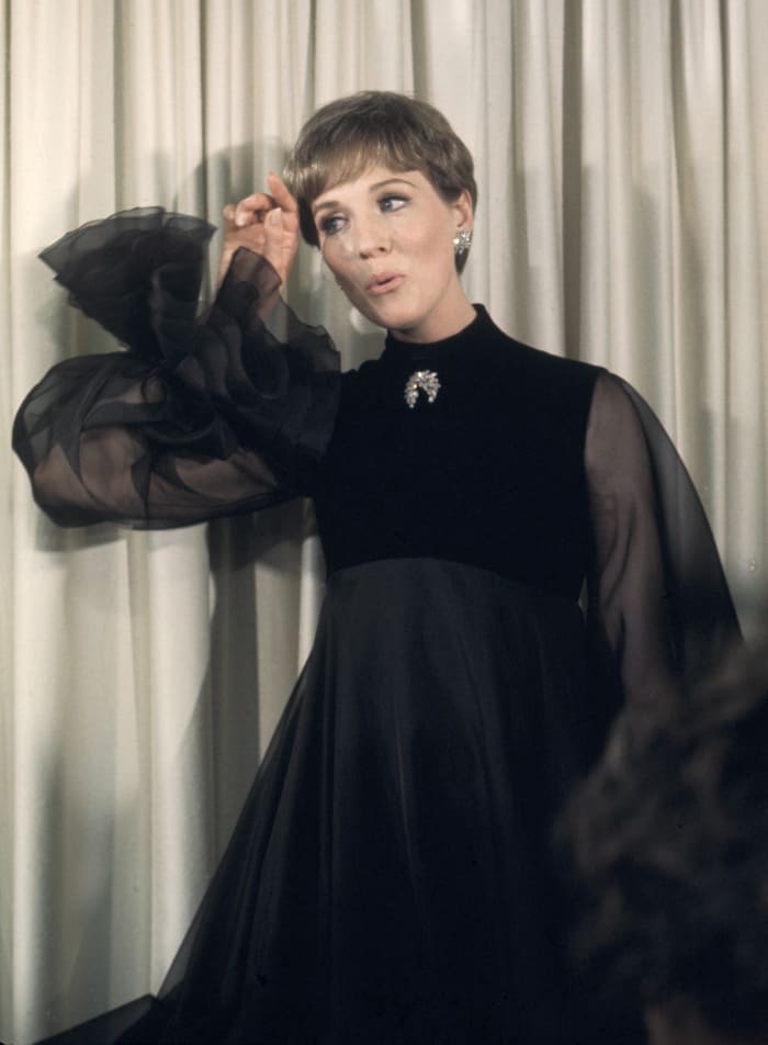 julie andrews oscars dress 1