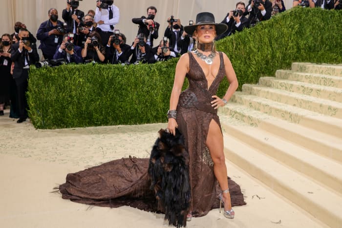 Ralph Lauren Designed Three Custom Wedding Dresses for Jennifer Lopez ...