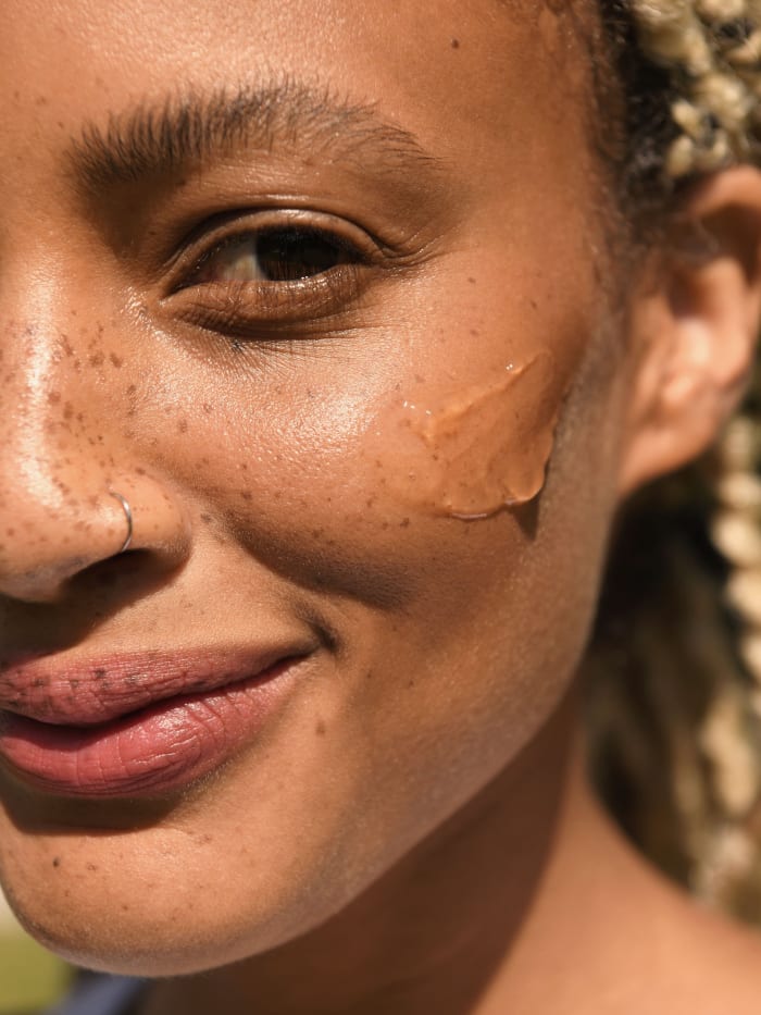 Dermatologists Swear By This 9 Drugstore Cleanser To Treat Acne 