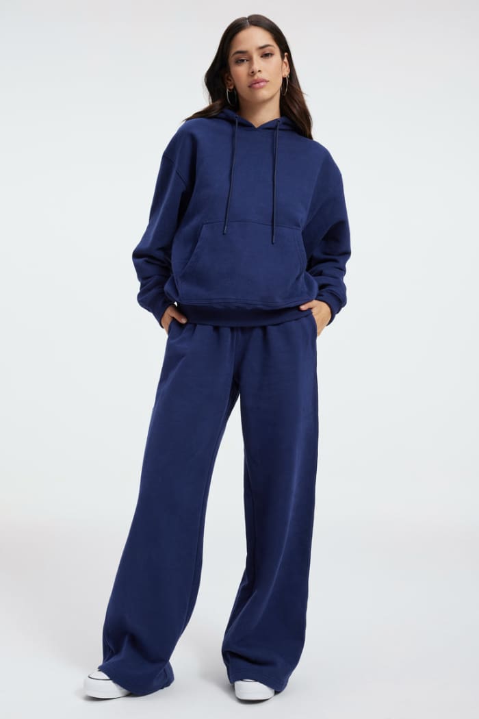 16 Cute Sweatsuits That Will Upgrade Your Winter Lounge Wardrobe