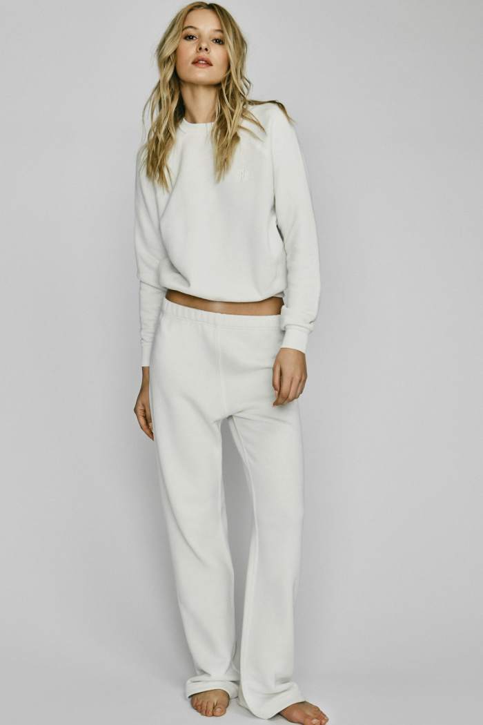 16 Cute Sweatsuits That Will Upgrade Your Winter Lounge Wardrobe