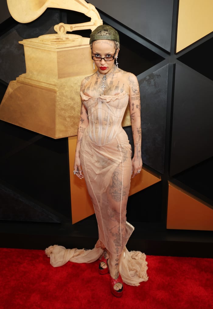 See Every Look From the 2024 Grammys Red Carpet Fashionista