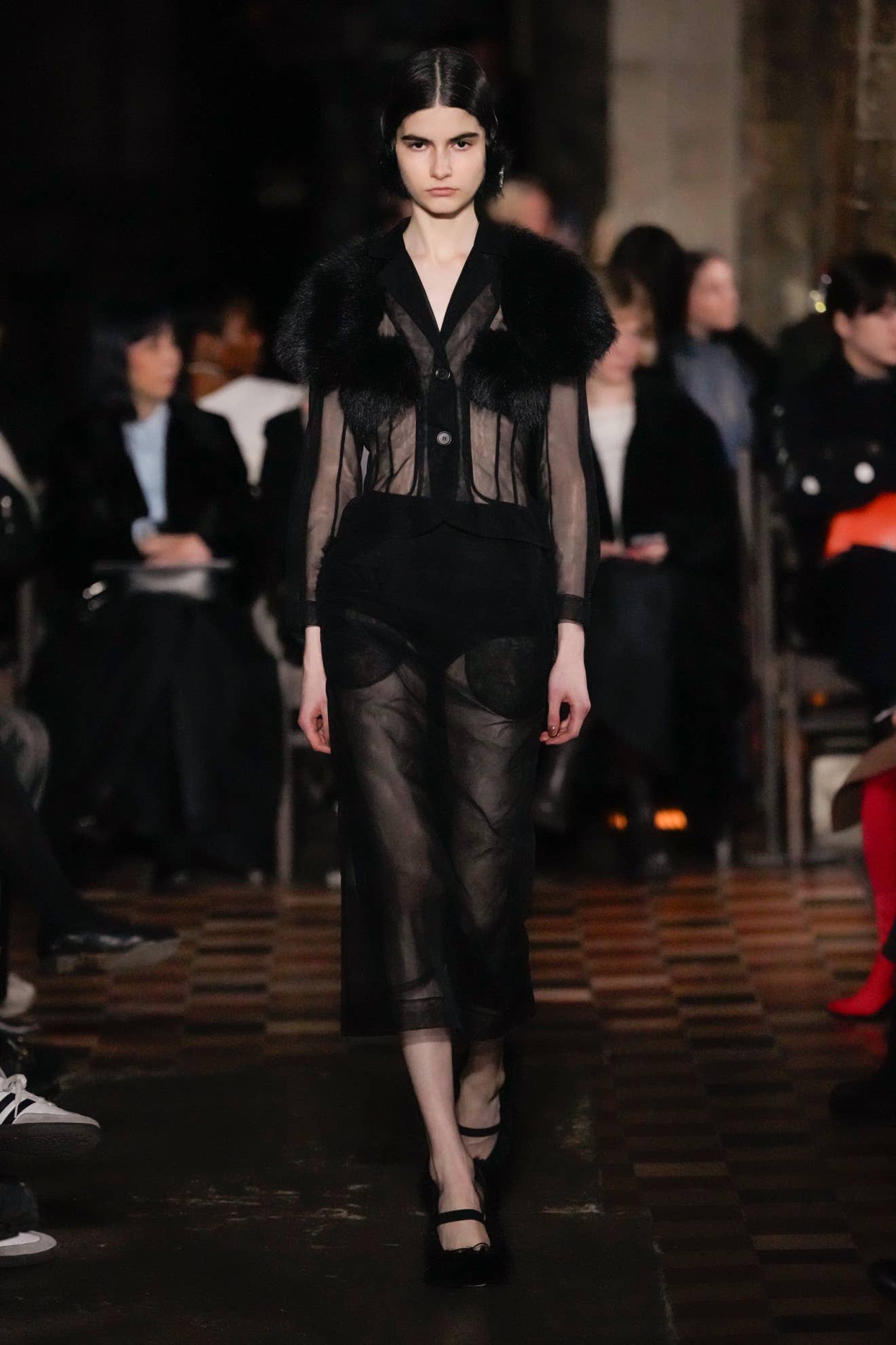 Simone Rocha Gives Her Dreamy Silhouettes a Little More Shape With ...