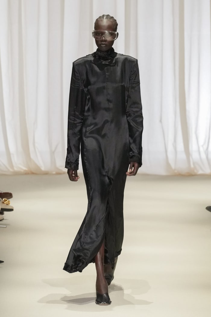 MM6 Maison Margiela Finds a New Edge for Fall 2024 - Fashionista