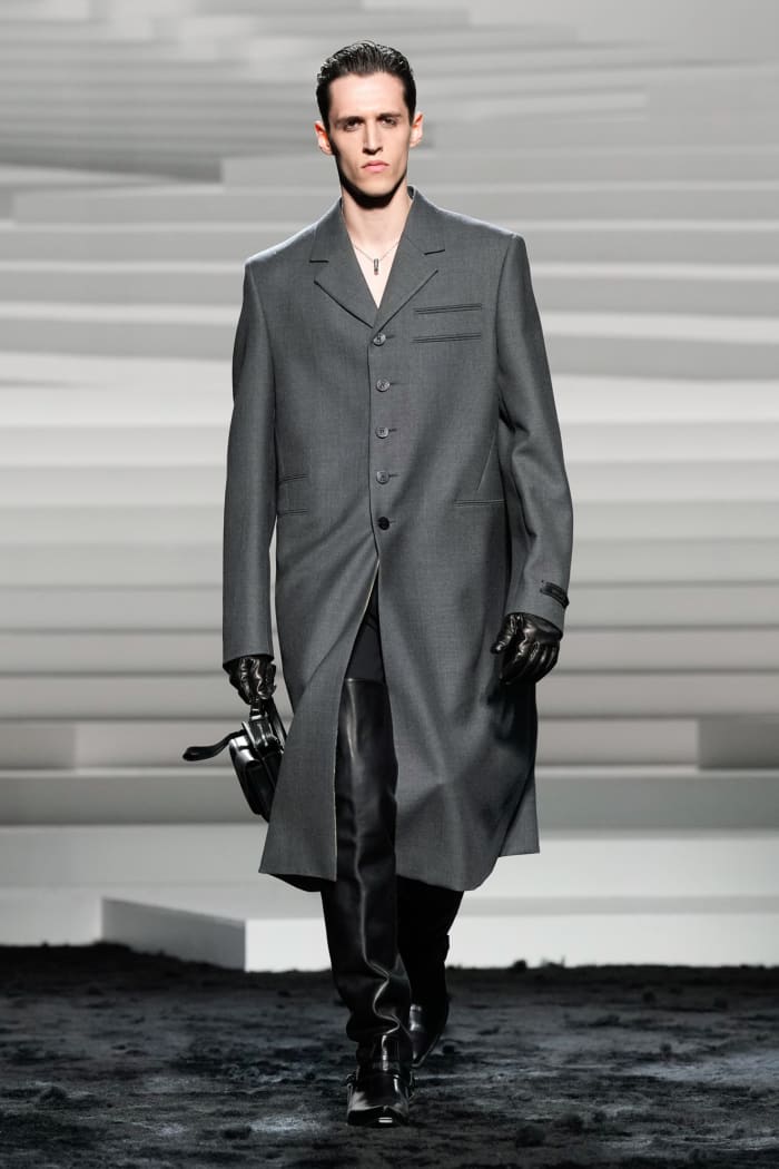 Versace Gives Its Power Suiting A Punk Twist For Fall 2024 Fashionista   Versace Fall 2024 6 