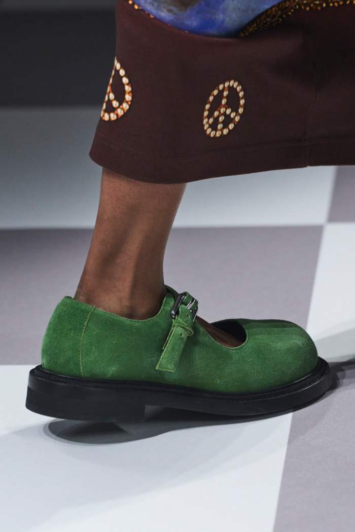 Moschino-καλύτερα παπούτσια-φθινόπωρο-2024