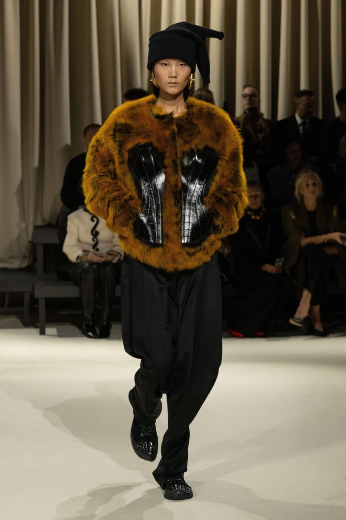 Schiaparelli Knows It's All About the Accessories - Fashionista