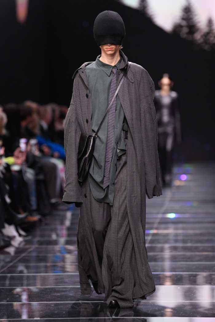 Balenciaga Winter 2024 Takes the Idea of 'Throwing Something On' Quite ...