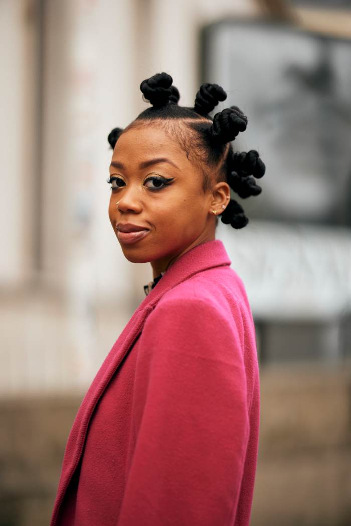 paris-fashion-week-fall-2024-beauty-street-style-2