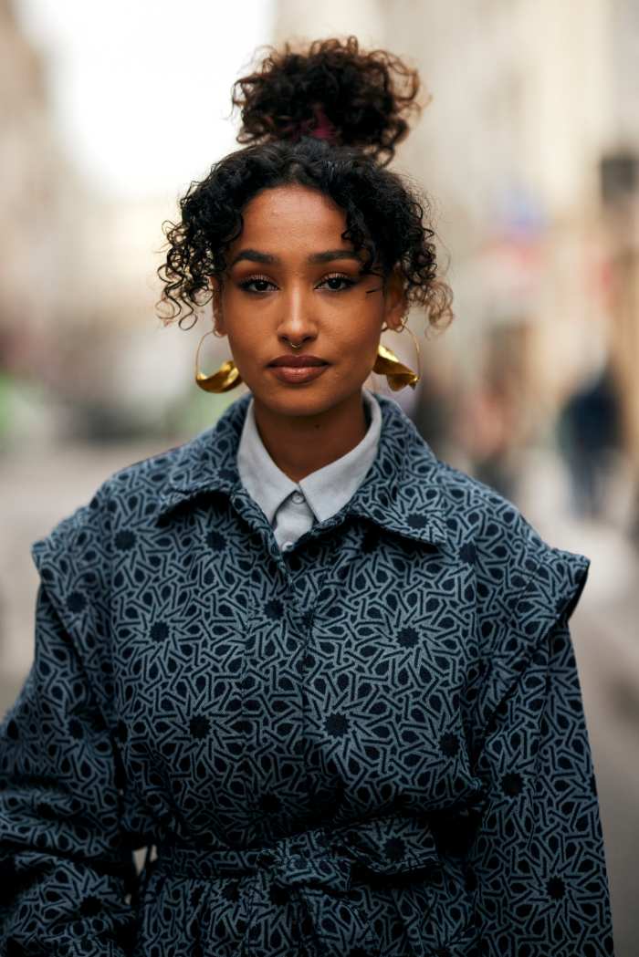 paris-fashion-week-fall-2024-beauty-street-style-17