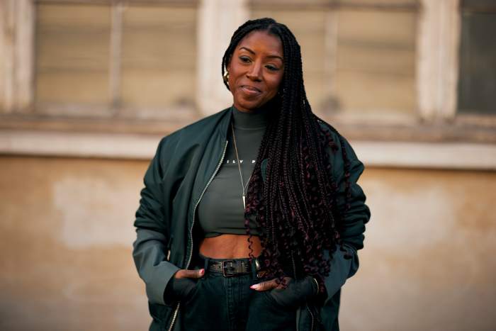 paris-fashion-week-fall-2024-beauty-street-style-35