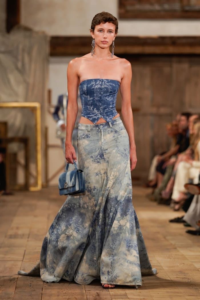 Ralph Lauren Returns To New York Fashion Week With Liquid Gold Gowns   Ralph Lauren Spring 2024 Collection 10 