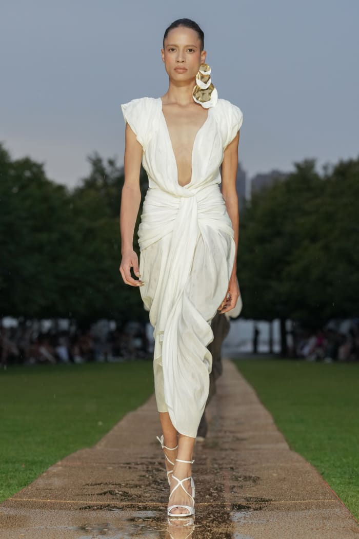 Prabal Gurung Presents a 'West Meets East' Collection for Spring 2024 ...