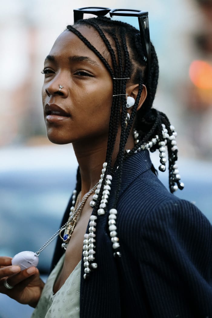 The 29 Best Beauty Looks From New York Fashion Week Street Style