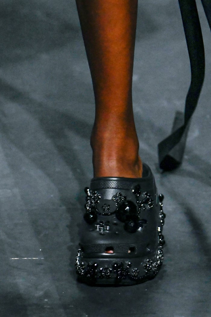 The 23 Best Shoes From London Fashion Week S Spring 2024 Runways   Simone Rocha Crocs Collab Spring 2024 2 