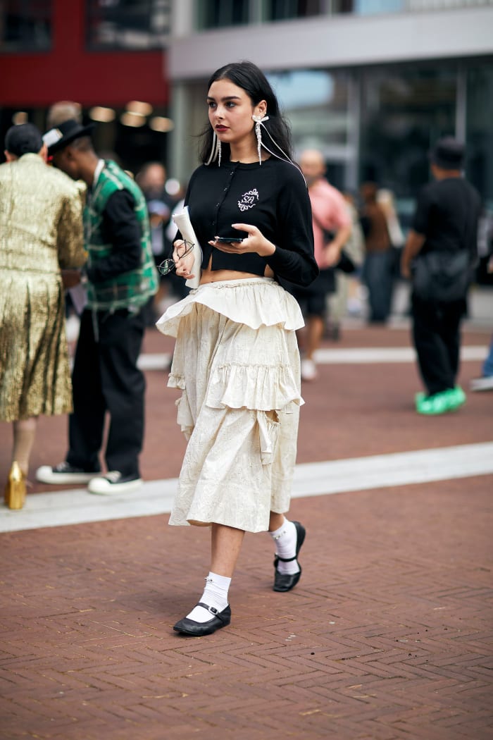 Showgoers Paired Socks With Every Kind Of Shoe At London Fashion Week   London Fashion Week Street Style Spring 2024 57 