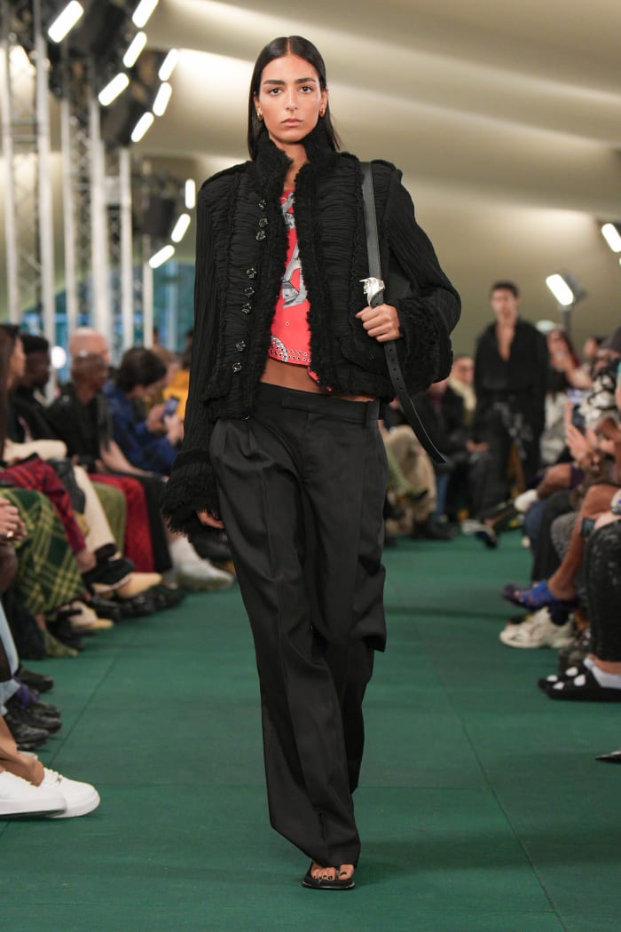 Burberry Revives Old Fabric Techniques For Summer 2024 Fashionista   Burberry Spring 2024 14 