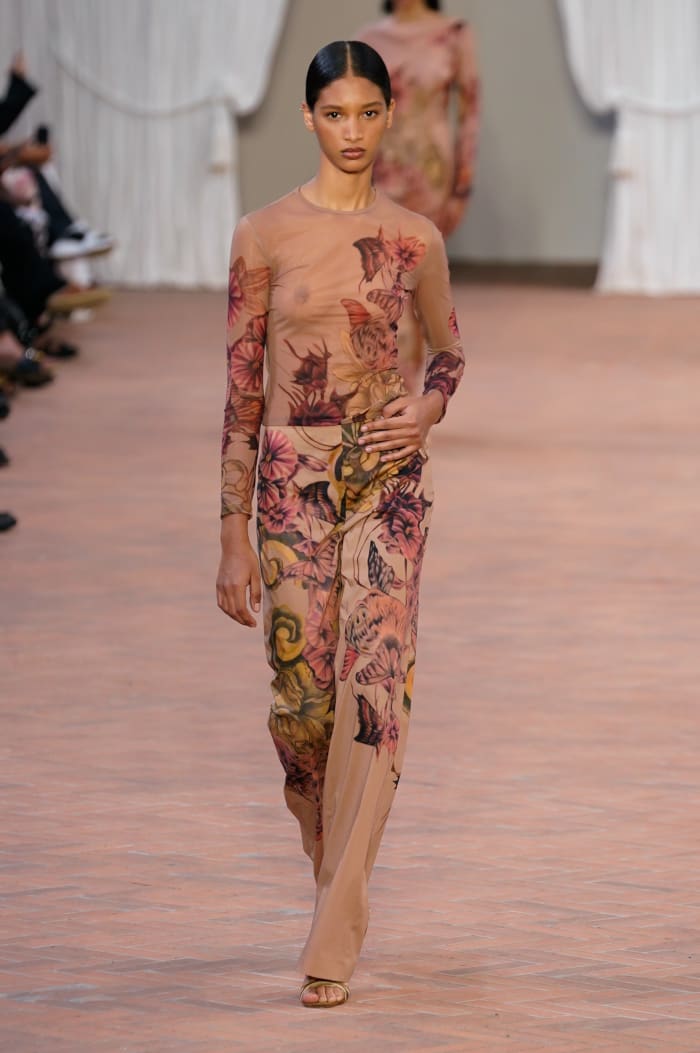 Alberta Ferretti Strips It Back To Basics For Spring 2024 Fashionista   Alberta Ferretti Spring 2024 36 