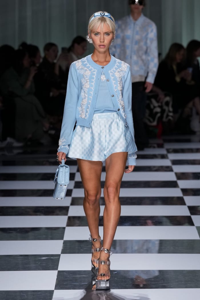 Natalia Bryant Makes Runway Debut Alongside Kendall Jenner And Gigi   Versace Spring 2024 Ready To Wear Look 032 