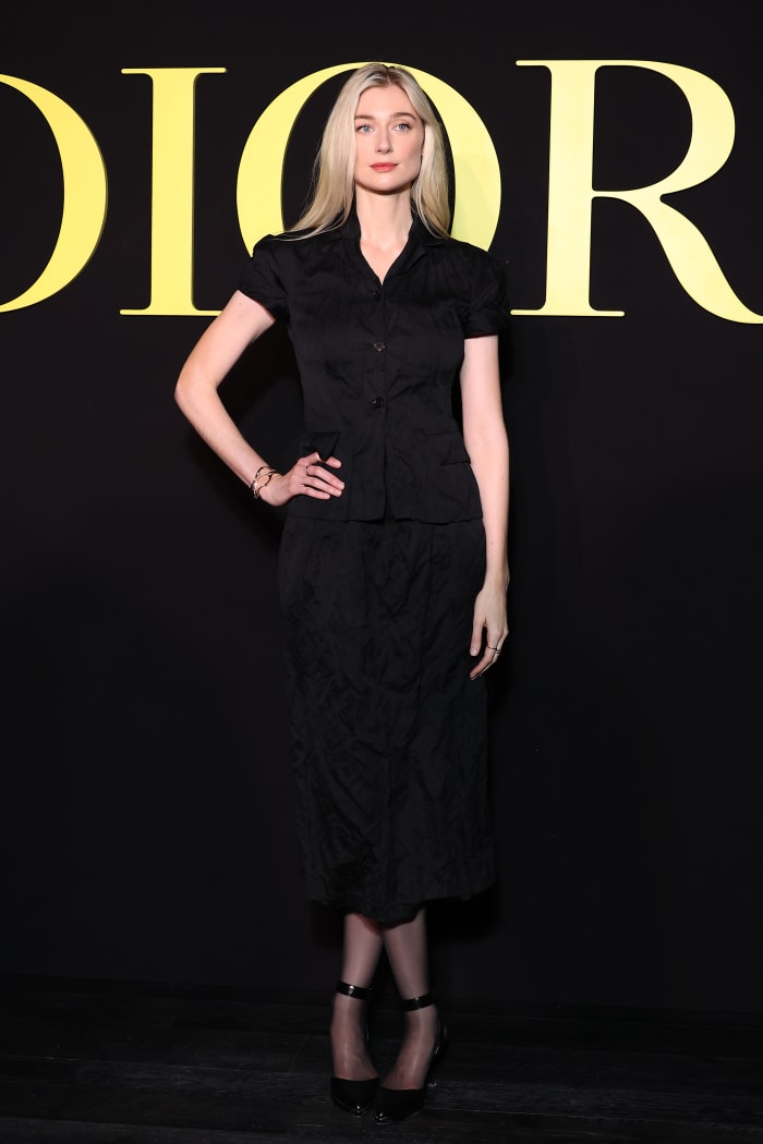 Celebrities Like Blackpink S Jisoo Went Monochromatic For Dior S Spring   Dior Spring 2024 Front Row Best Dressed Celebrities Elizabeth Debicki 