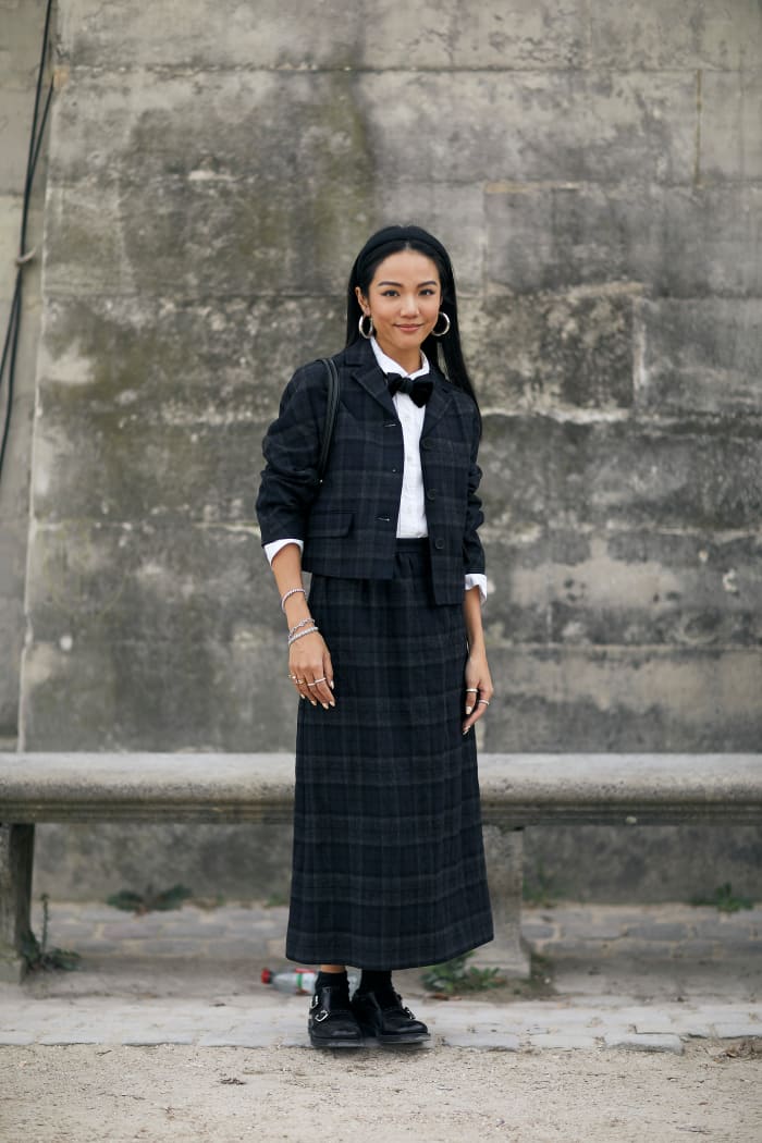 Showgoers Leaned Into Bras As Tops For Day 1 Of Paris Fashion Week   Paris Fashion Week Street Style 0395 