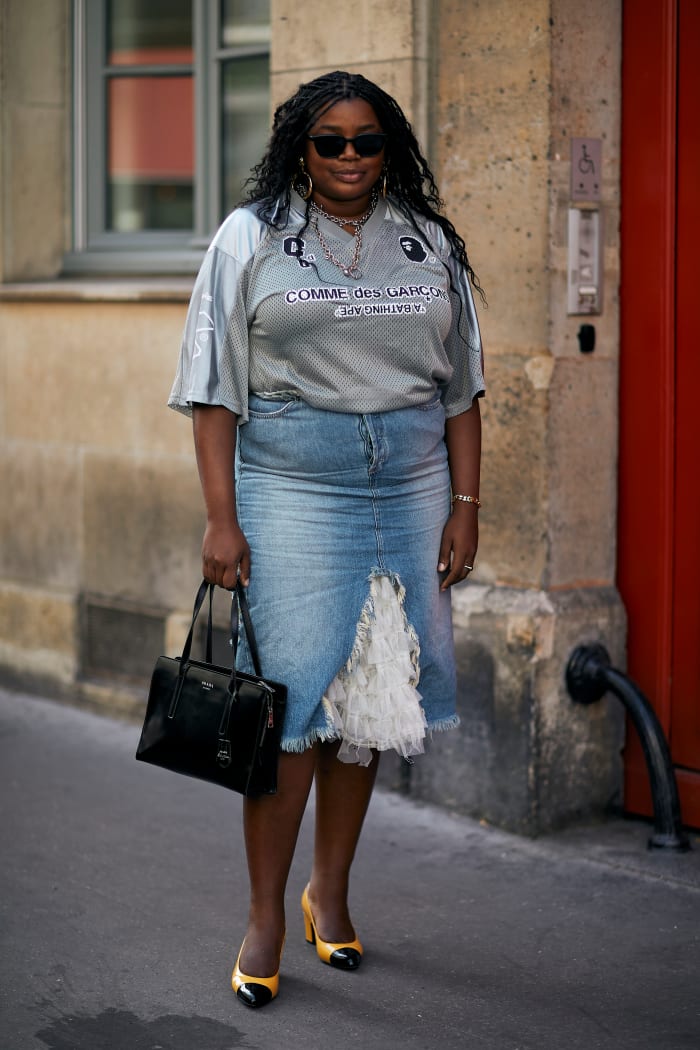 Showgoers Didn't Shy Away From Color on Day 2 of Paris Fashion Week ...