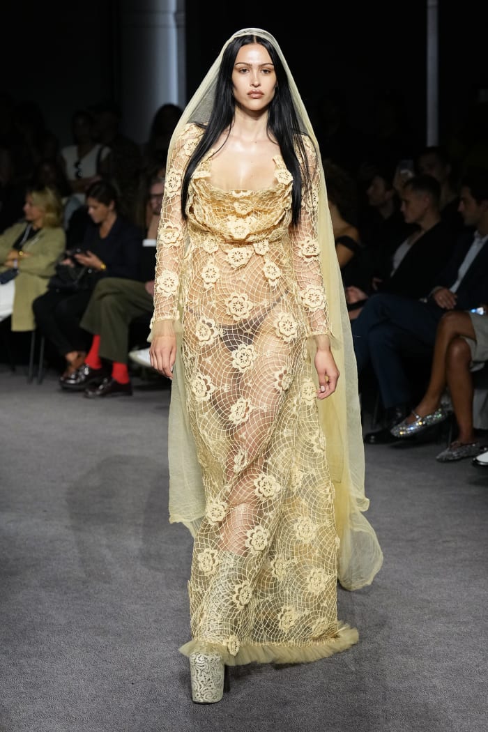 Vivienne Westwood S Spring 2024 Collection Was A Testament To The Art   Vivienne Westwood Spring 2024 30 