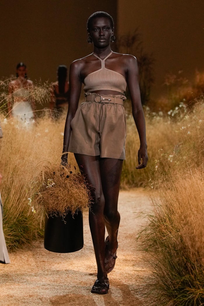 Herm S Just Showed Fashion S Next Luxury It Pieces For Spring 2024   Hermes Spring 2024 Collection 24 