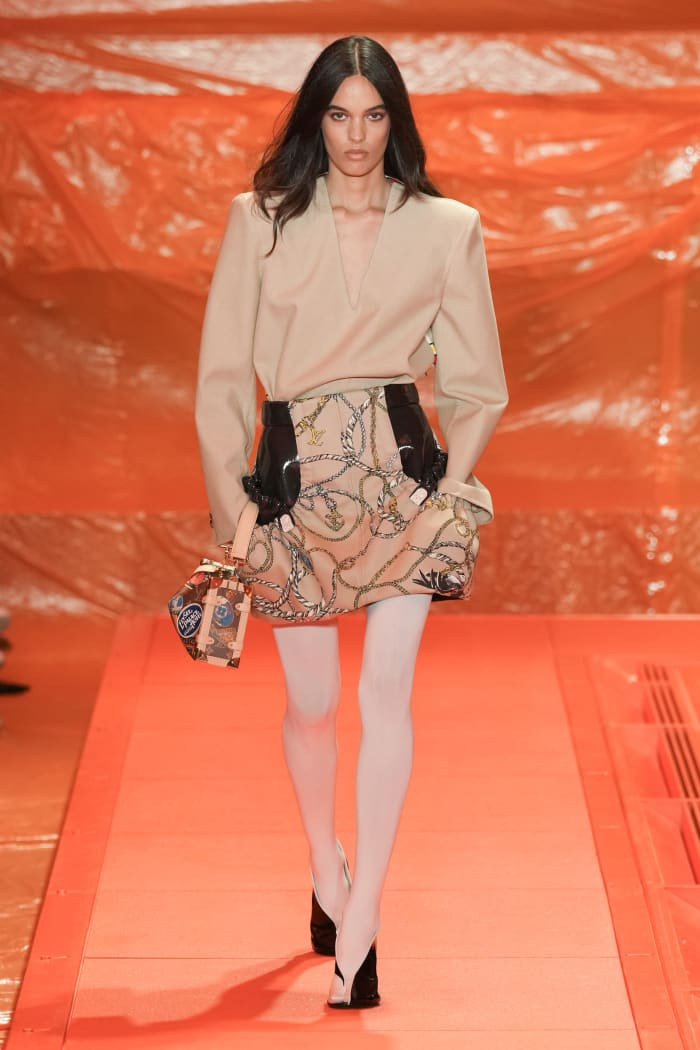 Nicolas Ghesqui Re Heads Will Love This Louis Vuitton Collection   Louis Vuitton Spring 2024 Collection 22 