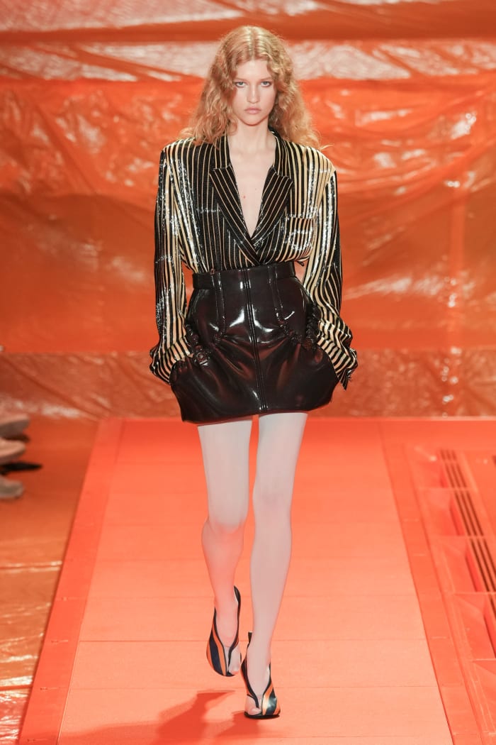 Nicolas Ghesqui Re Heads Will Love This Louis Vuitton Collection   Louis Vuitton Spring 2024 Collection 24 