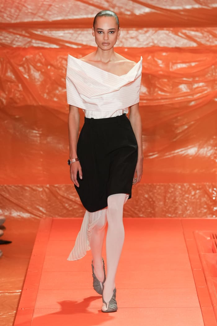 Nicolas Ghesqui Re Heads Will Love This Louis Vuitton Collection   Louis Vuitton Spring 2024 Collection 27 