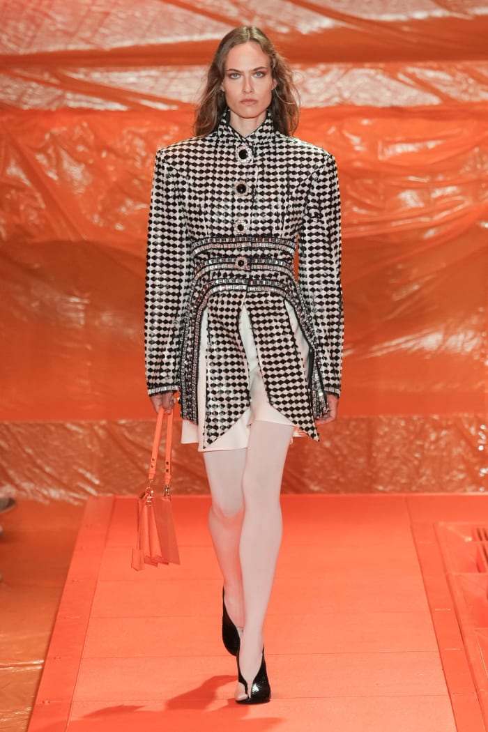 Nicolas Ghesqui Re Heads Will Love This Louis Vuitton Collection   Louis Vuitton Spring 2024 Collection 41 