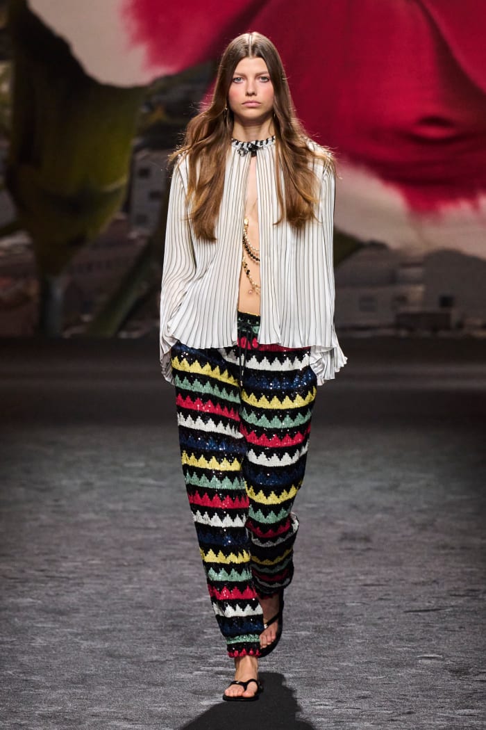 Chanel Spring 2024 Celebrates The Freedom Of Dressing How You Want   Chanel Spring 2024 Collection 4 