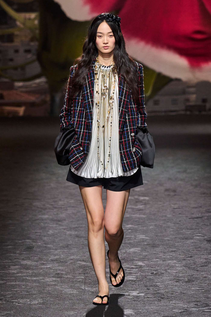 Chanel Spring 2024 Celebrates the Freedom of Dressing How You Want ...