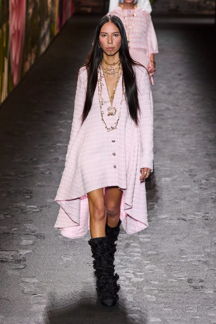 Chanel Spring 2024 Celebrates The Freedom Of Dressing How You Want   Chanel Spring 2024 Collection 20 