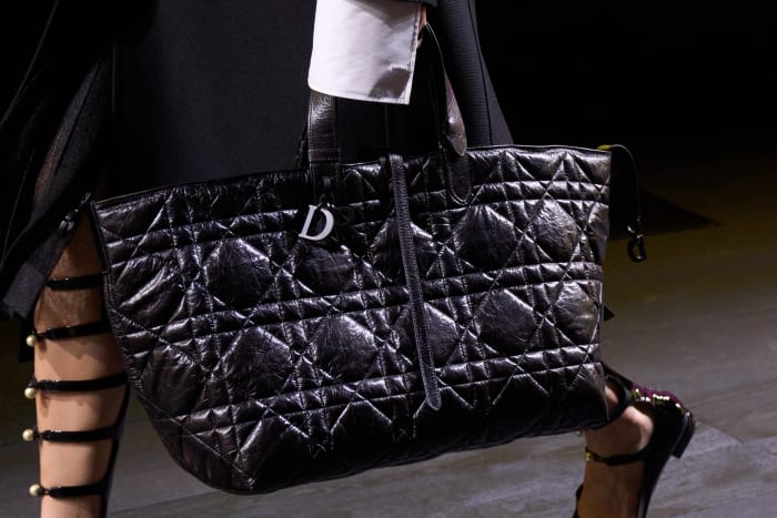 The 58 Best Bags From Paris Fashion Week S Spring 2024 Runways   Dior Spring 2024 Paris Fashion Week Best Bags 1 