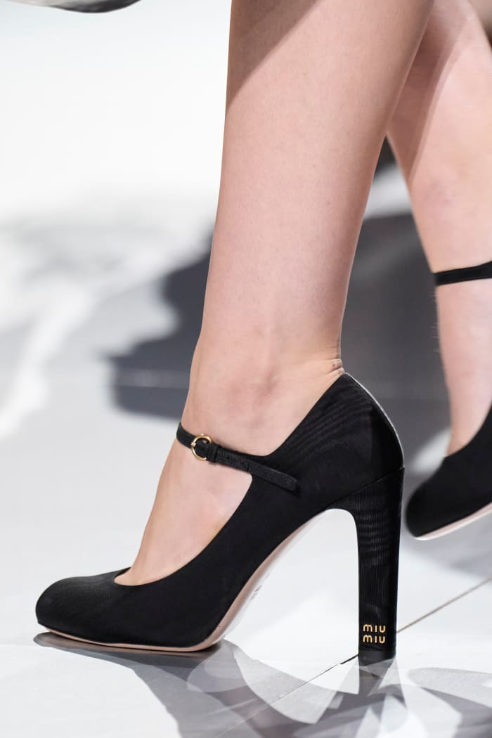 The 54 Best Shoes From Paris Fashion Week S Spring 2024 Runways   Miu Miu Spring 2024 Shoes 143 