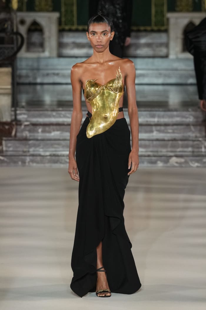 Gaurav Gupta Leans Into Plated Metals for Spring 2024 Haute Couture ...