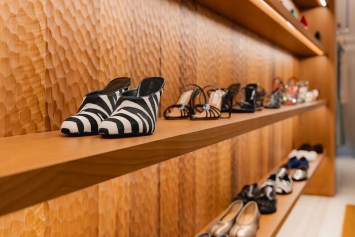 revolve store grove los angeles 2