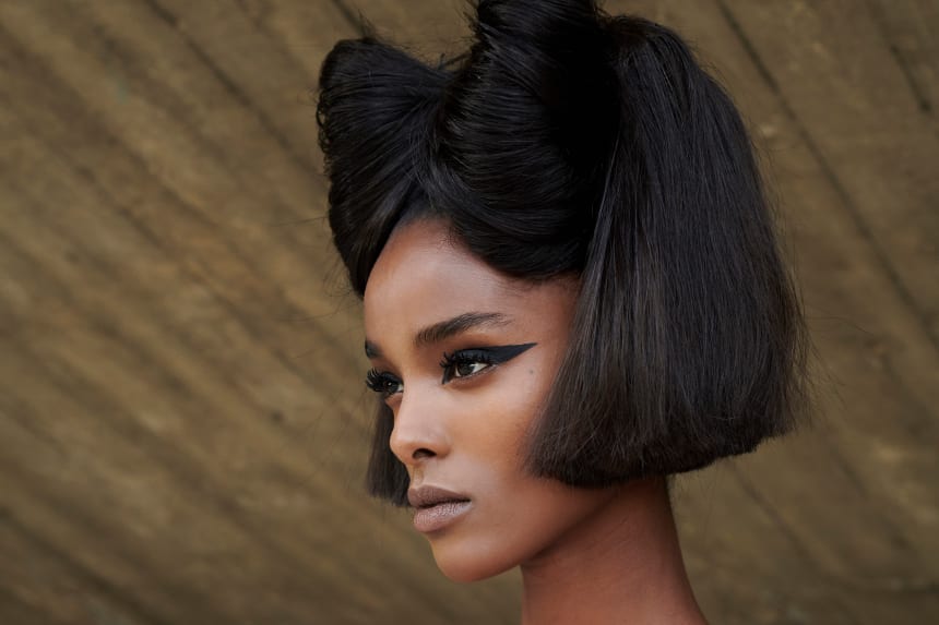 Campy, Dramatic Bows Are the Beauty Trend Dominating the Haute Couture ...