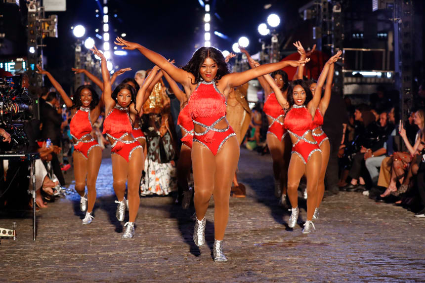 dance-group-performs-at-vogue-world
