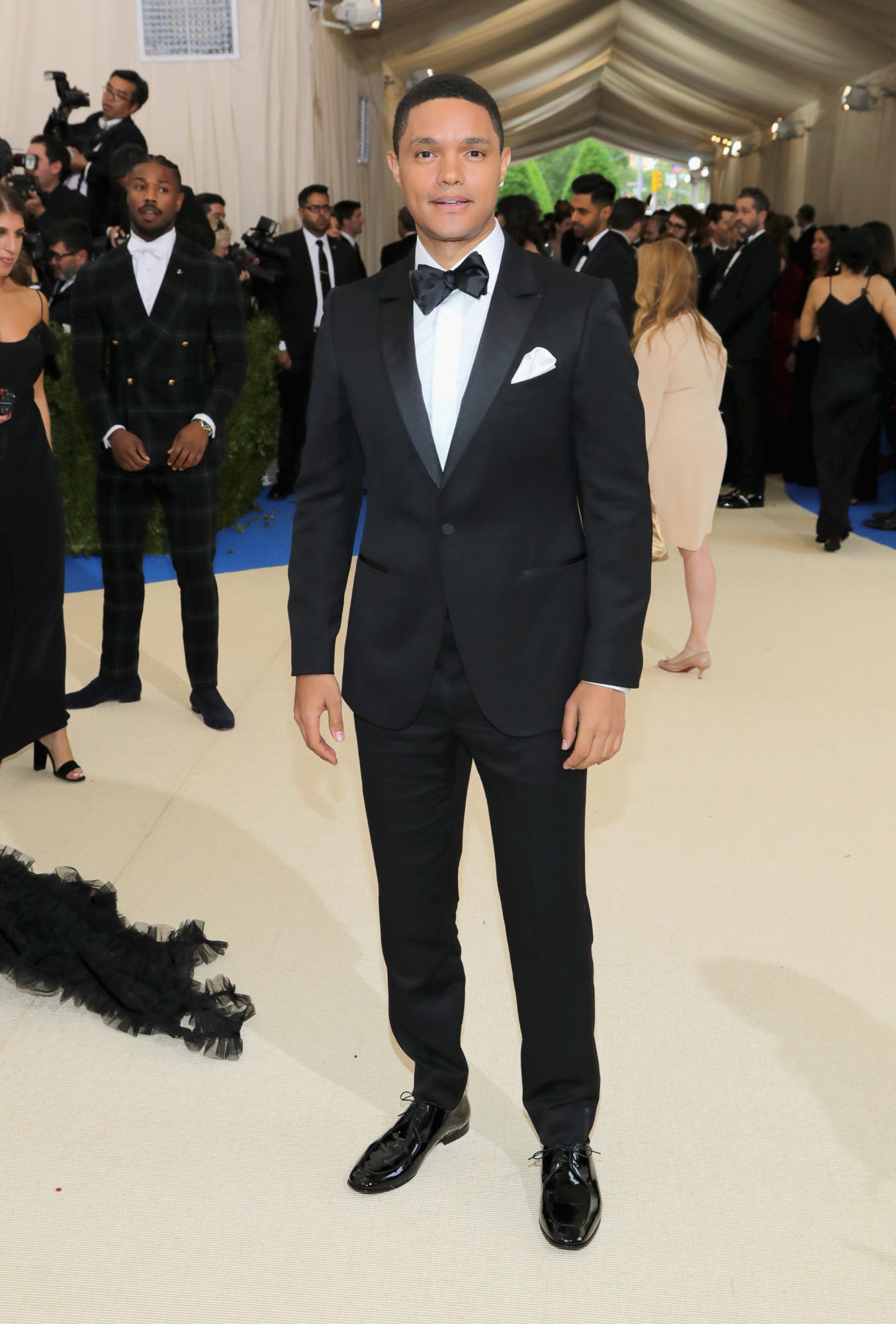 Kara Allan ❤ Celebrity Stylist & Personal Brand Image Consultant in the Northern, Virginia, Washington, DC, Maryland area met-gala-2017-trevor-noah The MET Gala was Ahmazzzinng  