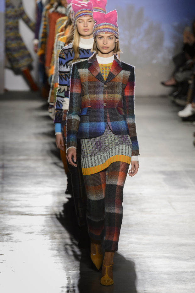 Missoni's Fall 2017 Runway Paid Powerful Tribute to the Women's Marches ...