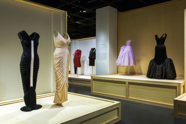 "Masterworks: Unpacking Fashion" Gallery View, Early Twentieth Century. Photo: © The Metropolitan Museum of Art