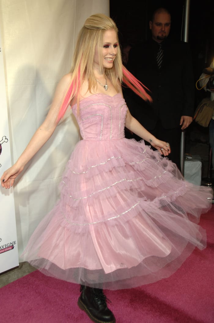 Nice Outfits in Style Historical past: Avril Lavigne’s 2007 Pink Punk Princess Gown