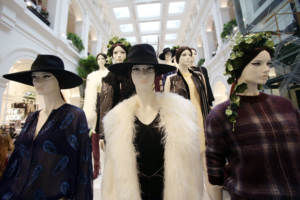 Mannequins at an H&M store. Photo: Getty Images