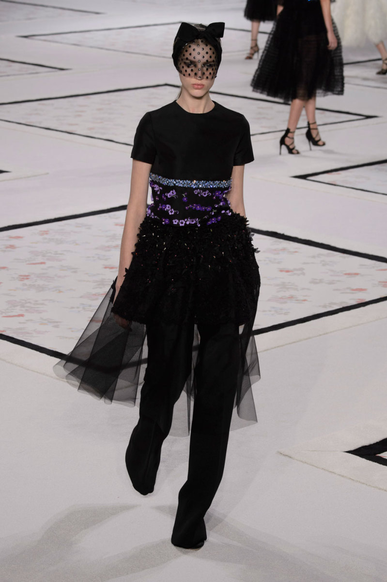 A look from Giambattista Valli's spring 2015 couture collection. Photo: Imaxtree