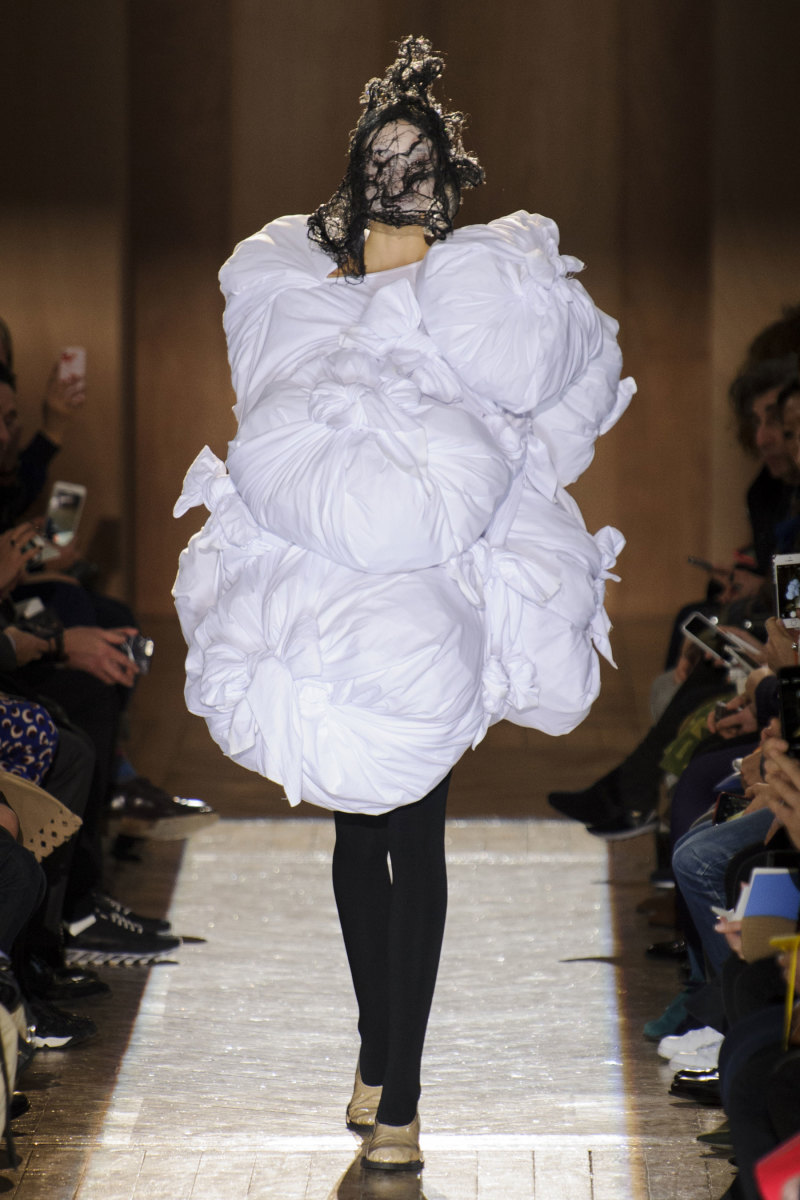 A look from the Comme des Garçons fall 2015 collection. Photo: Imaxtree
