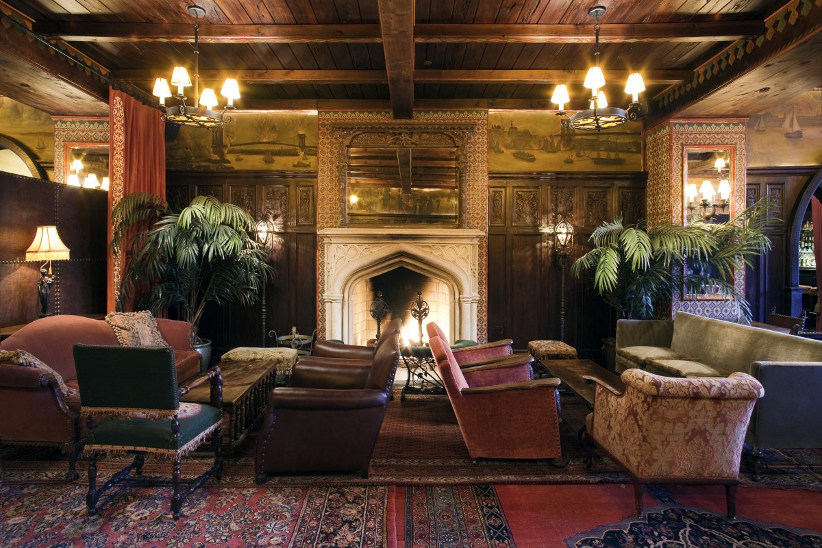 The 8 Hotels Most Likely To Attract Fashion Crowd This Week The Lobby At Bowery Hotel Photo Gregory Goode